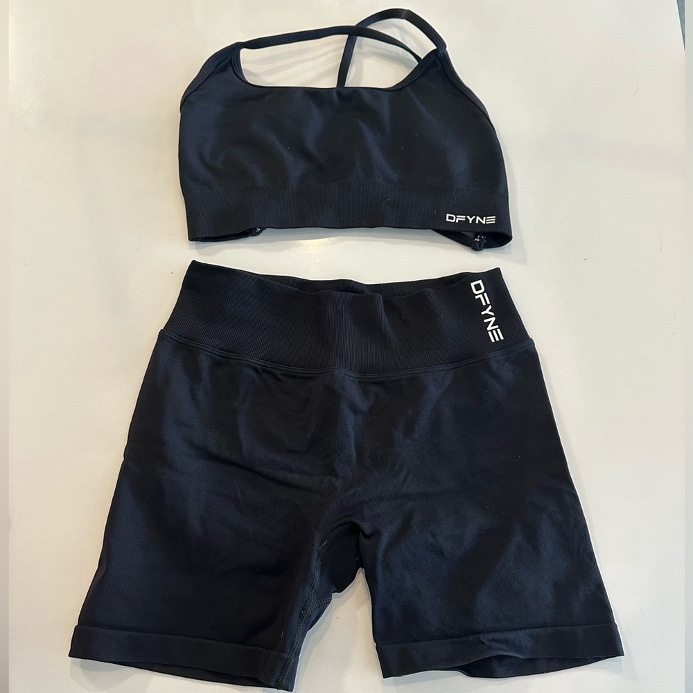 DFYNE Black Set